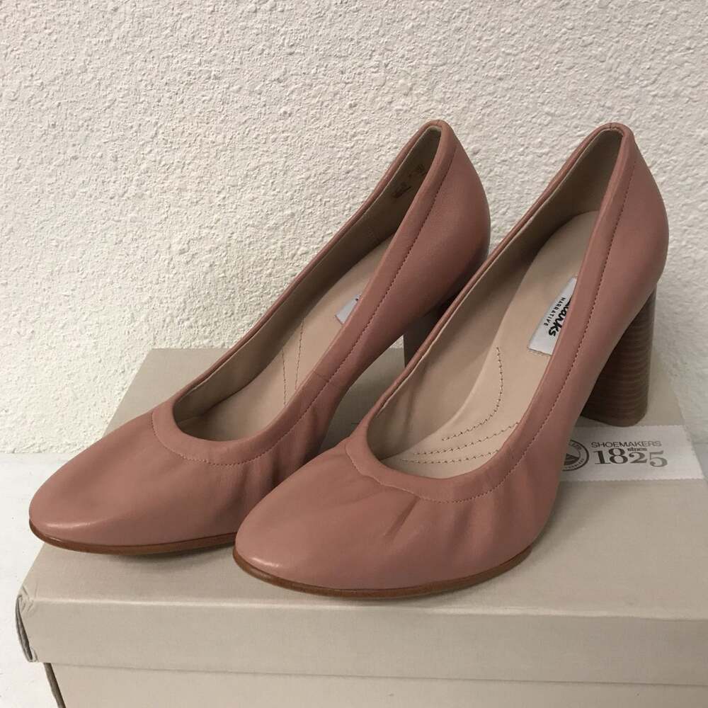 Clarks Women's Size 9.5 M Grace Eva Dusty Pink Leather Heels